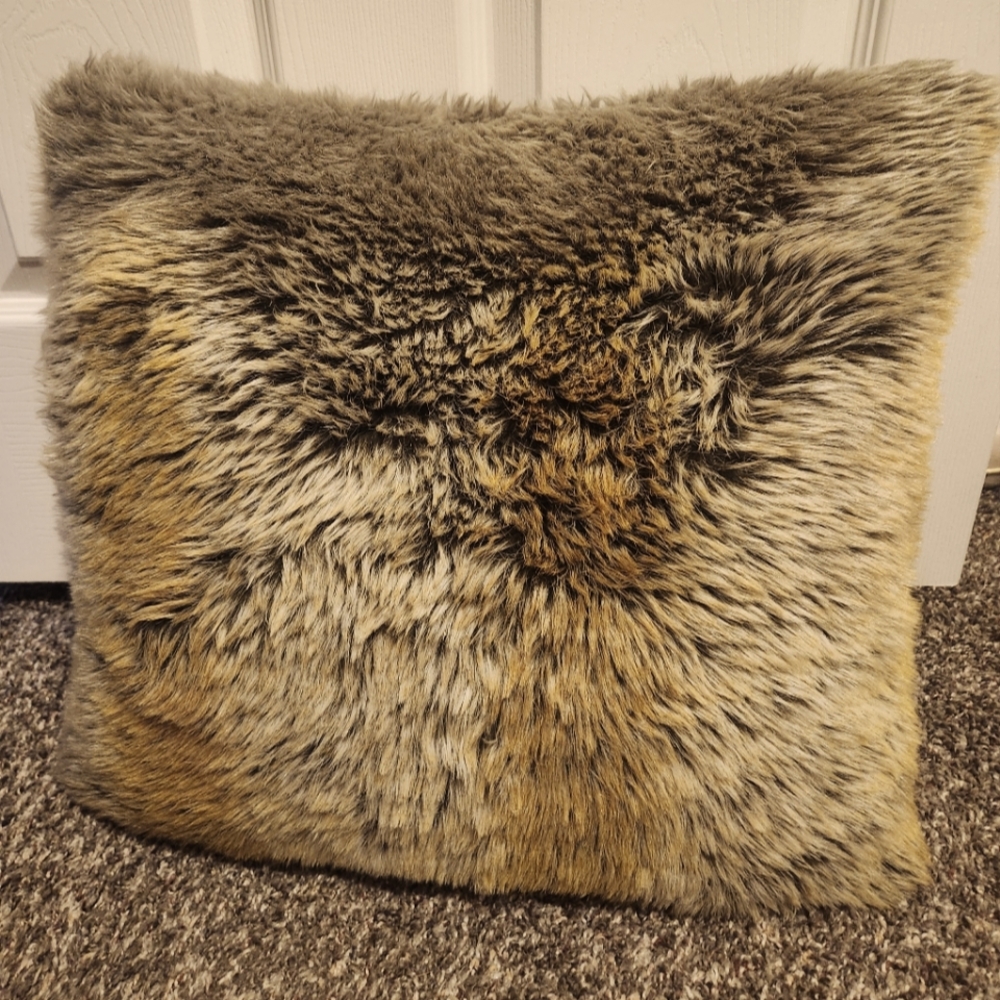 18x18 Faux Fur Pillow